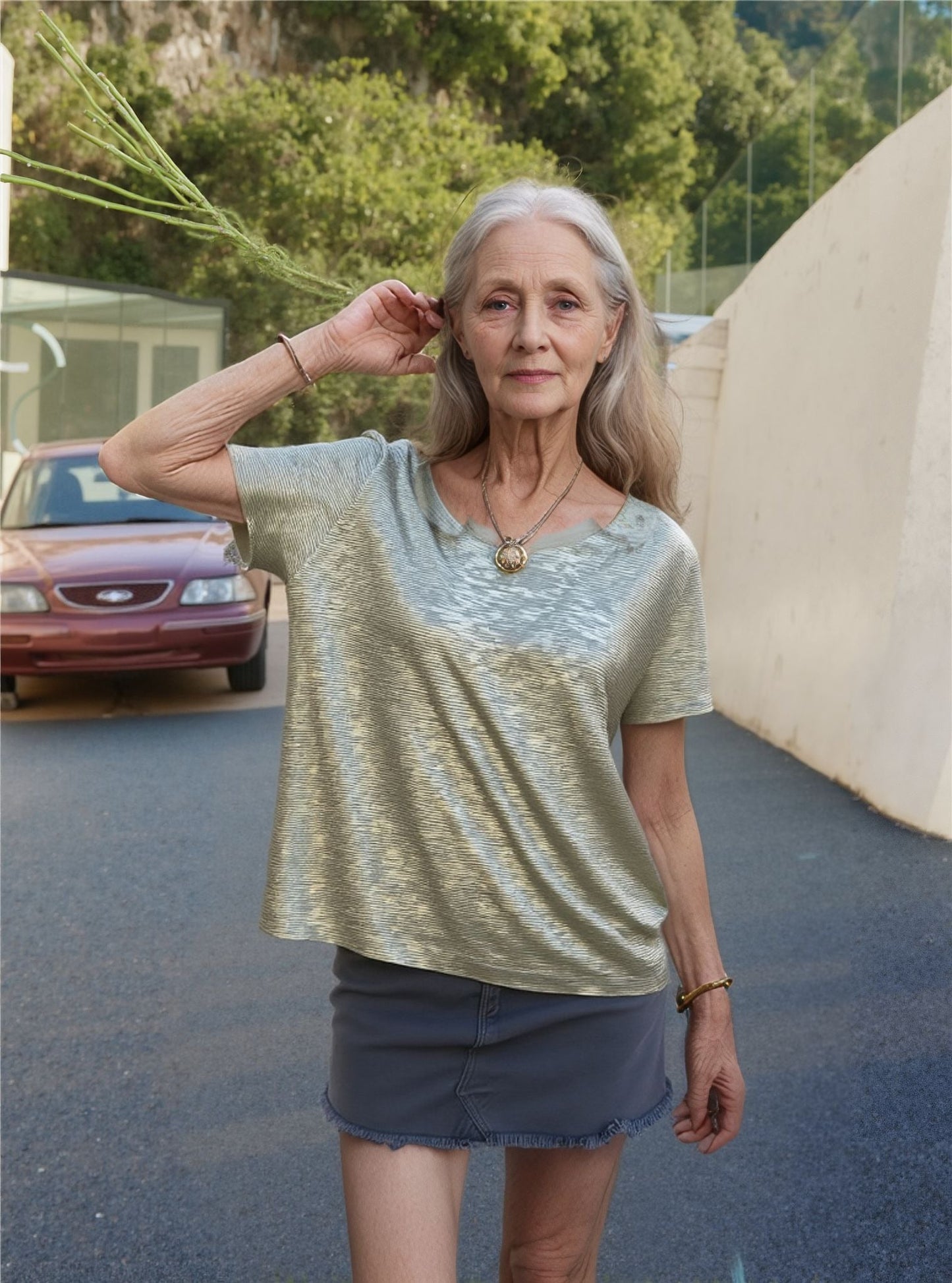 Melanie | Graceful Sleeve Tee